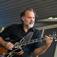 Jazz und Weltmusik im Hofgarten – Philipp van Endert & Björn Thoroddsen + Christian Kappe